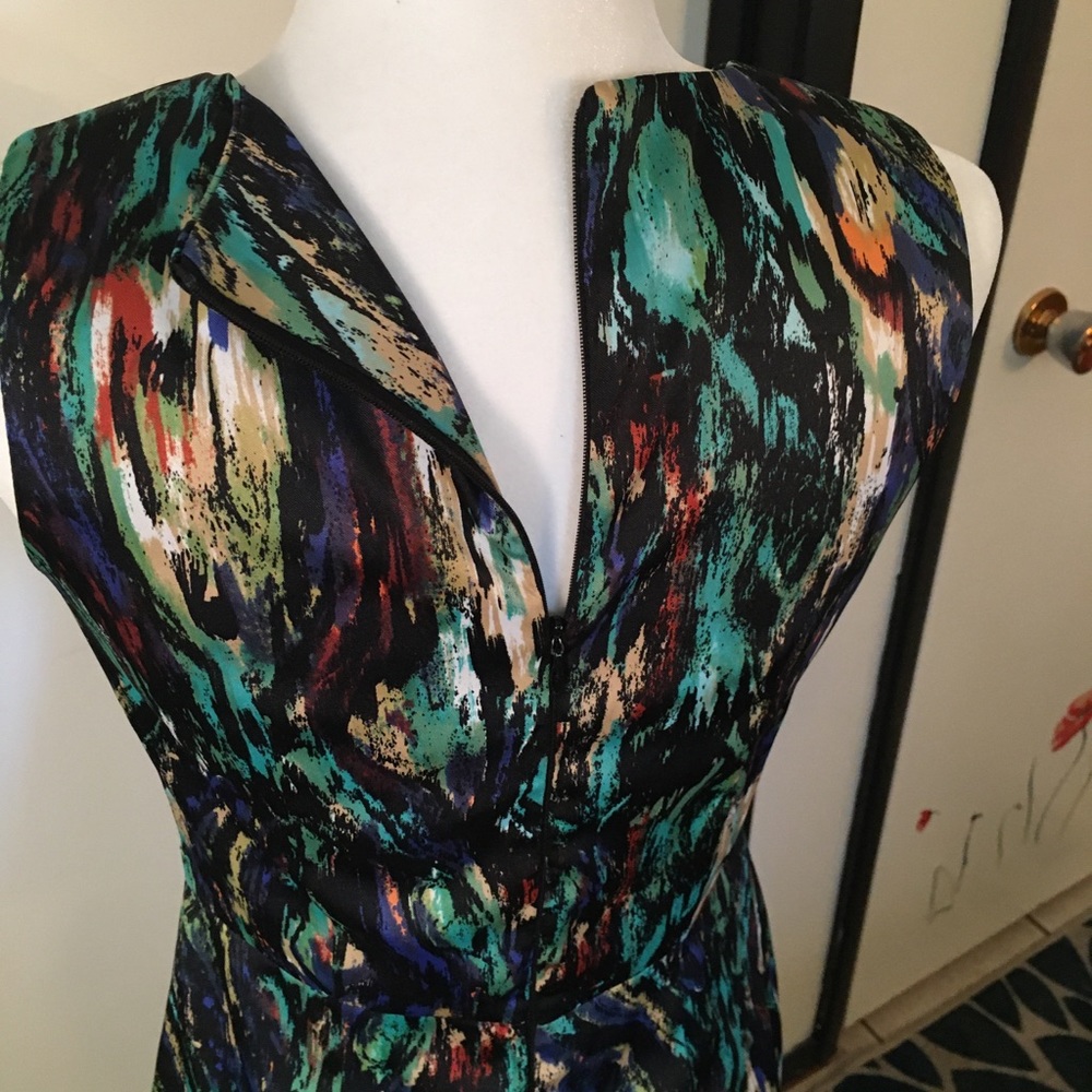 Multicolored high front and back sleeveless dress - Picture 6 of 11